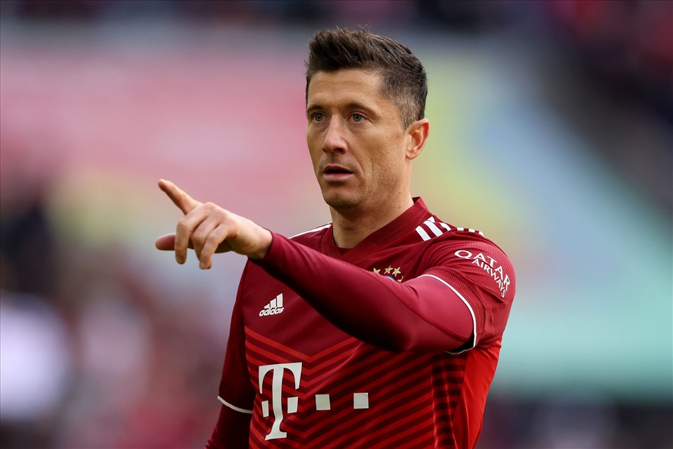 Bayern Munich lên tiếng về tương lai của Lewandowski