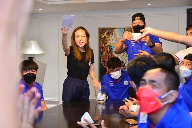 Bóng đá Thái Lan lại trải qua một mùa giải đáng buồn
