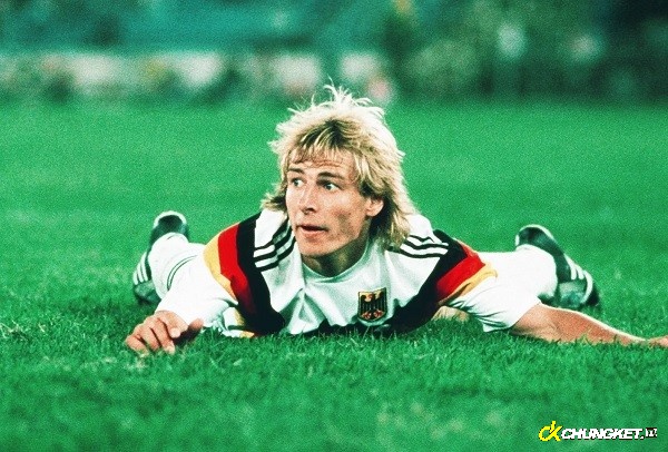 Jurgen Klinsmann chỉ gắn bó với Tottenham 2 mùa giải nhưng để lại sức ảnh hưởng rất lớn