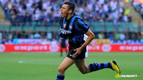 Lucio - Chàng trung vệ tài ba của Inter