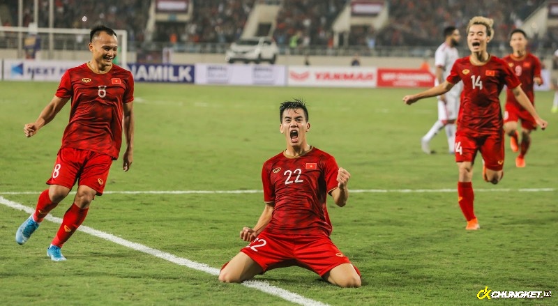 Sự nghiệp chơi bóng cho CLB của Nguyễn Tiến Linh