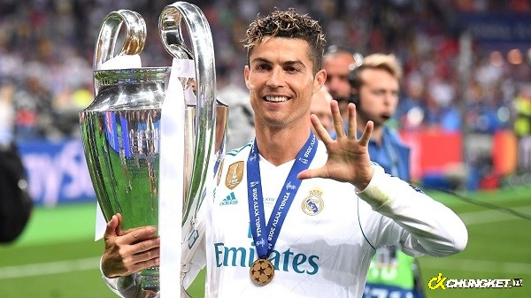 Cristiano Ronaldo đã giành được 5 Quả bóng vàng khi thi đấu tại Real