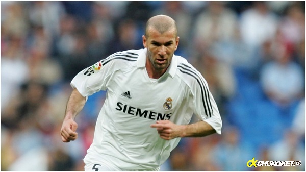 Zinedine Zidane hiện đang là HLV tại Real Madrid