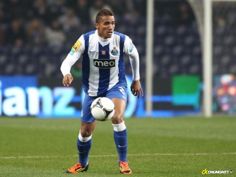 Danilo Porto - Hậu vệ cánh phải mang áo số 6 của CLB Juventus