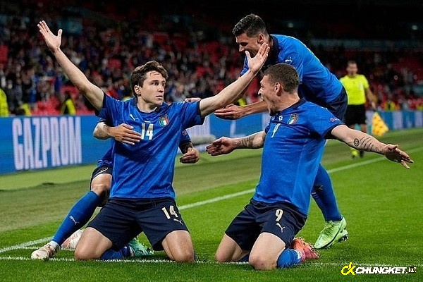 Azzurri có chiến thắng nhọc nhằn trước Áo