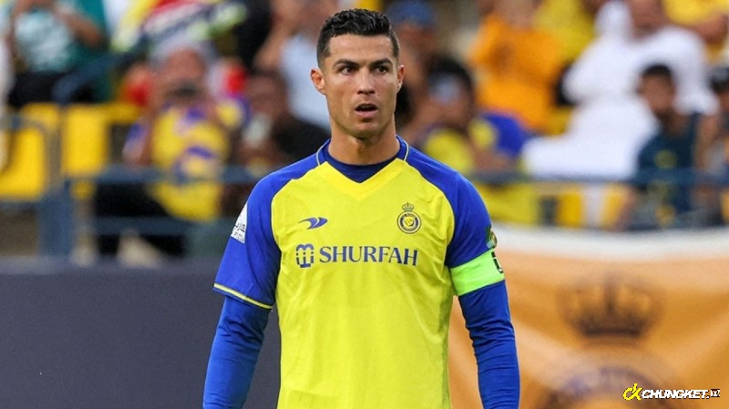 Cristiano Ronaldo, cầu thủ hưởng lương cao nhất thế giới: 214 triệu USD 