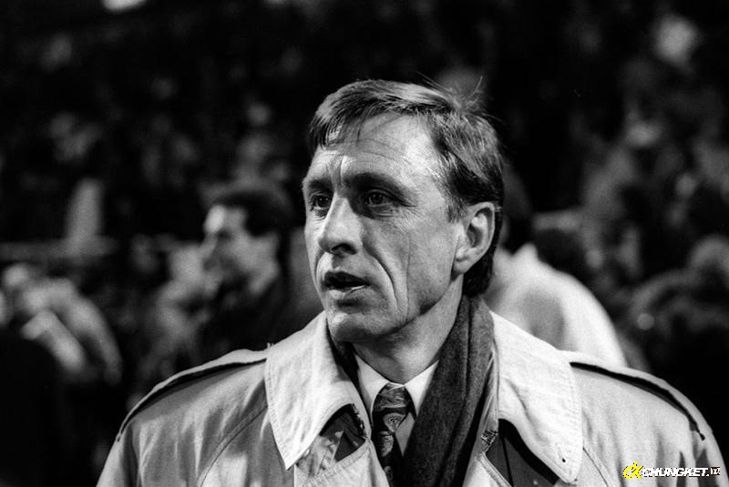  Johan Cruyff: Huyền thoại sân cỏ và cũng là HLV xuất sắc nhất thế giới