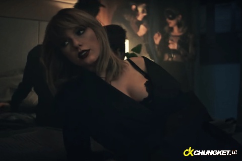 Taylor Swift với ca khúc "I Don't Wanna Live Forever" trong phim