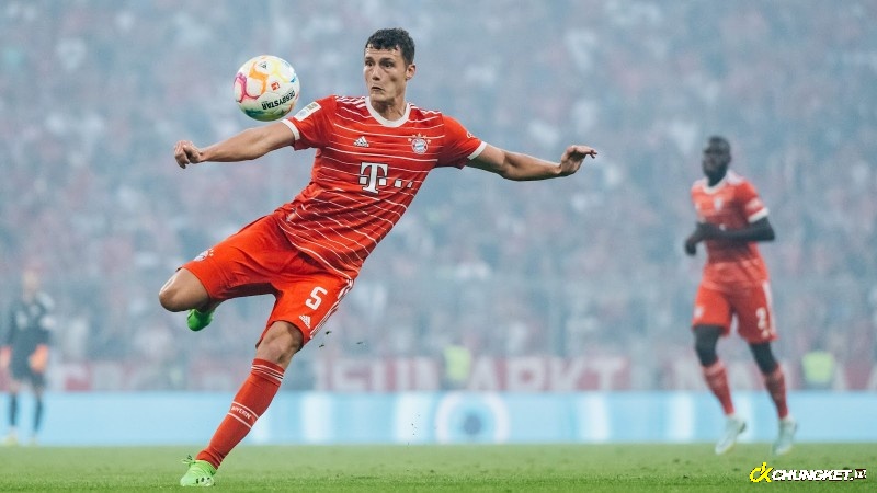 Pavard bày tỏ ý định rời Bayern Munich chuyển nhượng đến Man United