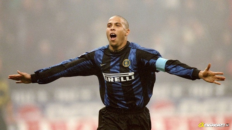 Ronaldo đầu quân cho Inter Milan